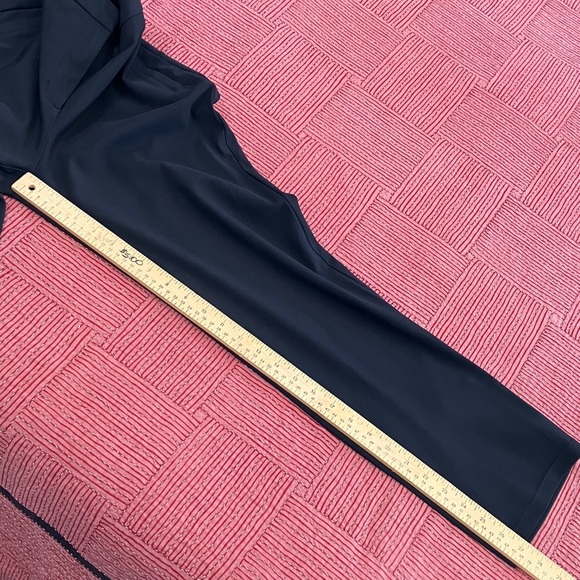 lululemon athletica women’s size W27L27 Black Straight Leg Pants - lovely fabric - Picture 13 of 15